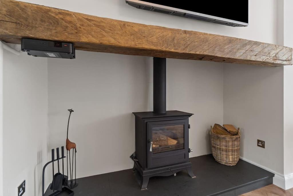White Cottage Stunning Contemporary 2 Bedroom 2 Ensuite Annex With Hot Tub Plymouth Bagian luar foto