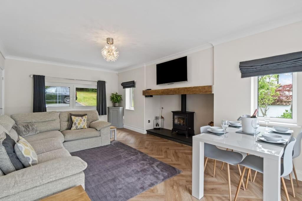 White Cottage Stunning Contemporary 2 Bedroom 2 Ensuite Annex With Hot Tub Plymouth Bagian luar foto