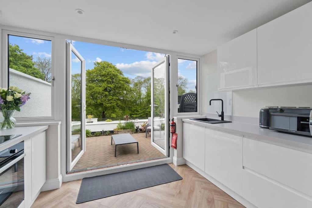 White Cottage Stunning Contemporary 2 Bedroom 2 Ensuite Annex With Hot Tub Plymouth Bagian luar foto