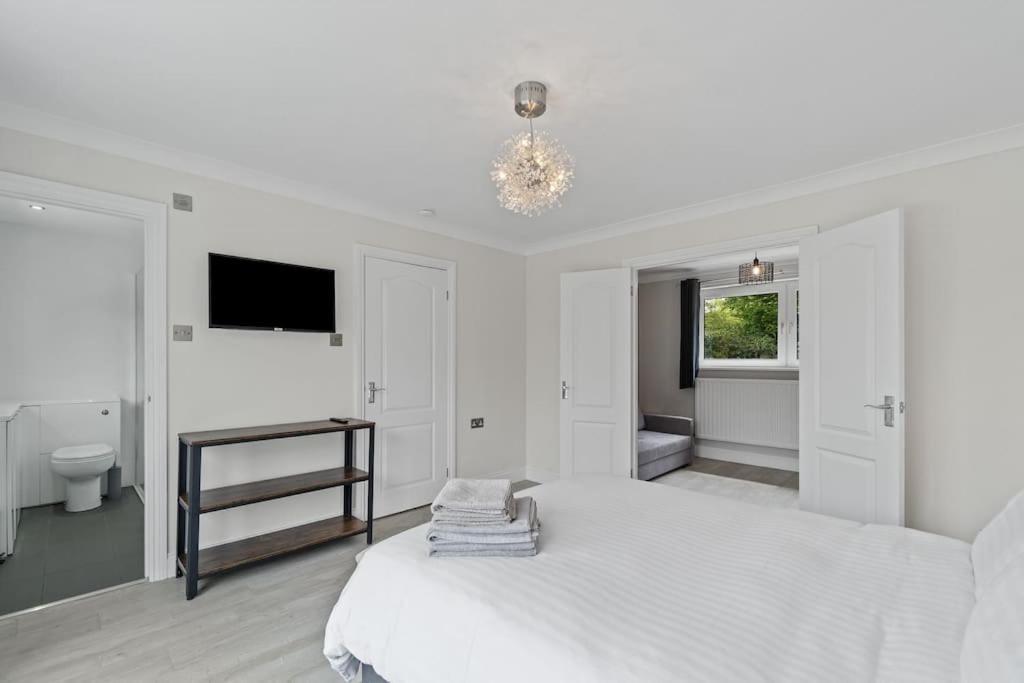 White Cottage Stunning Contemporary 2 Bedroom 2 Ensuite Annex With Hot Tub Plymouth Bagian luar foto